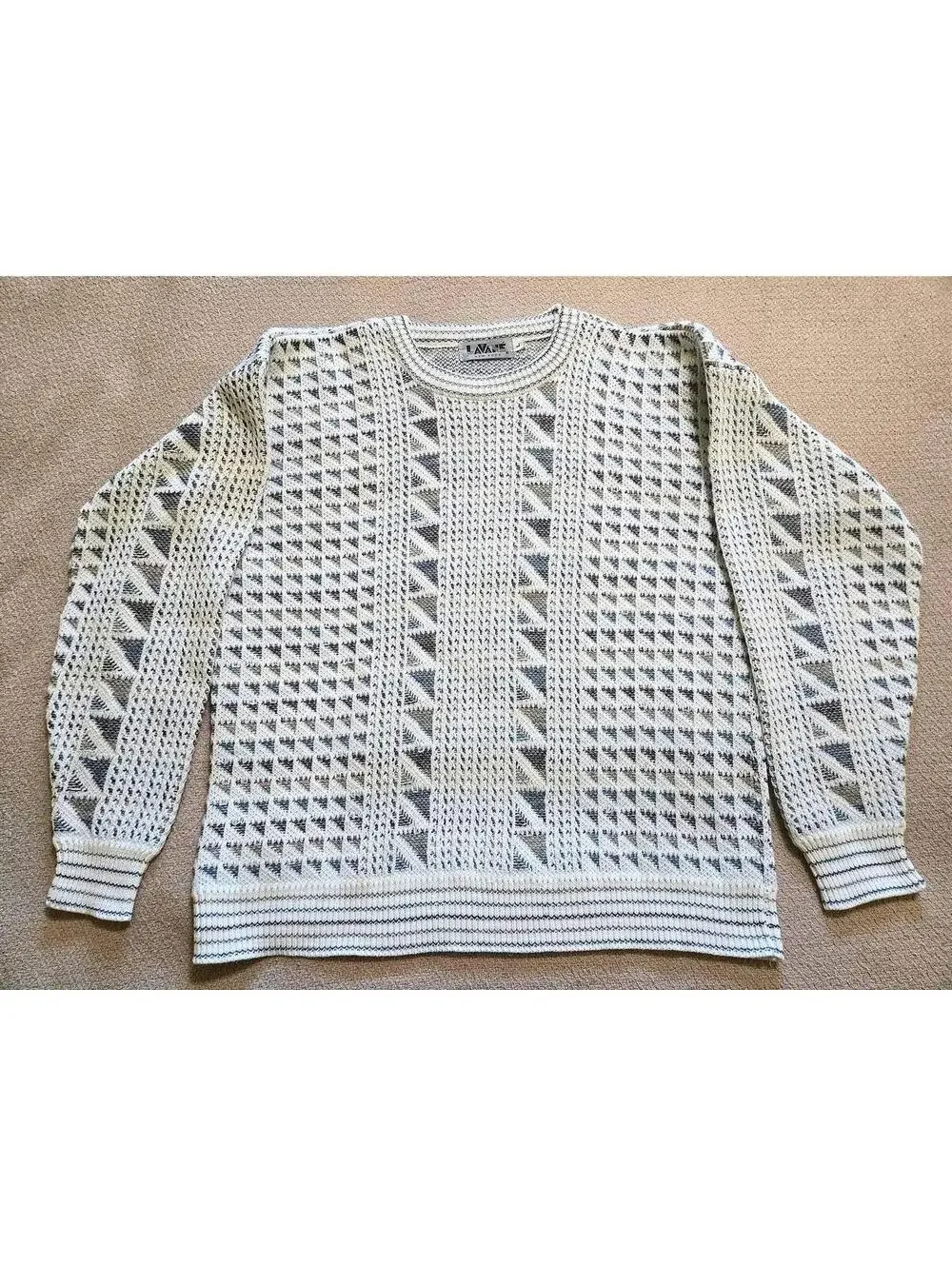 Lavane Sweater L | Geometric Textured Knit Pullover - Picture 4 of 7